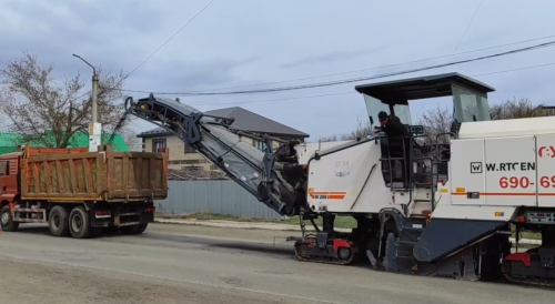 На улице Гастелло в Оренбурге начался дорожный ремонт
