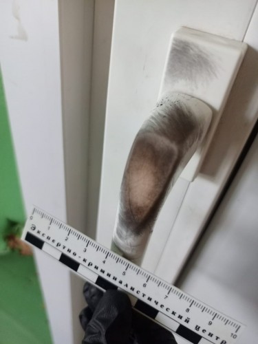 В Красногвардейском районе подростки украли у пенсионера металлический сундук с деньгами В Красногвардейском районе подростки украли у пенсионера металлический сундук с деньгами