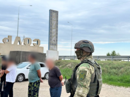 СОТРУДНИКИ ОМОН РОСГВАРДИИ ПРИНЯЛИ УЧАСТИЕ В РЕЙДОВЫХ МЕРОПРИЯТИЯХ ПО СОБЛЮДЕНИЮ МИГРАЦИОННОГО ЗАКОНОДАТЕЛЬСТВА В ОРЕНБУРГСКОЙ ОБЛАСТИ СОТРУДНИКИ ОМОН РОСГВАРДИИ ПРИНЯЛИ УЧАСТИЕ В РЕЙДОВЫХ МЕРОПРИЯТИЯХ ПО СОБЛЮДЕНИЮ МИГРАЦИОННОГО ЗАКОНОДАТЕЛЬСТВА В ОРЕНБУРГСКОЙ ОБЛАСТИ