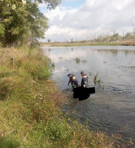 В Новотроицке из реки Урал достали тело 58-летнего мужчины В Новотроицке из реки Урал достали тело 58-летнего мужчины