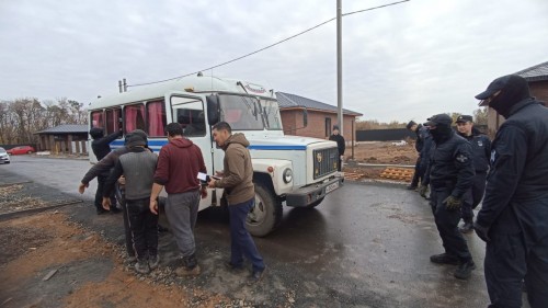 В Оренбурге будут судить иностранца за организацию незаконной миграции