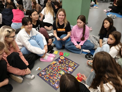 «Ростелеком» провел турнир по настольной игре среди оренбургских школьников «Ростелеком» провел турнир по настольной игре среди оренбургских школьников