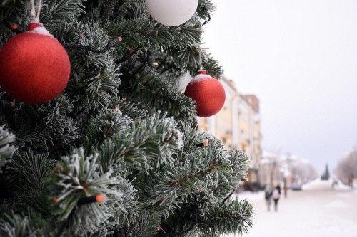 В Оренбурге обновили дороги к местам новогодних праздников