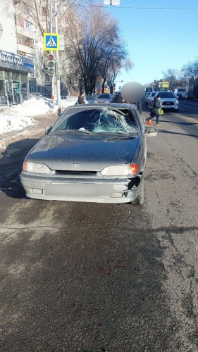 В Оренбурге сбили пешехода, переходившего на красный цвет