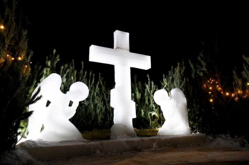 В Оренбурге более 7000 человек приняли участие в крещенских купаниях