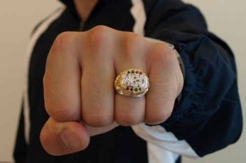 Оренбургские полицейские раскрыли кражу золотого кольца, совершённую в марте прошлого года