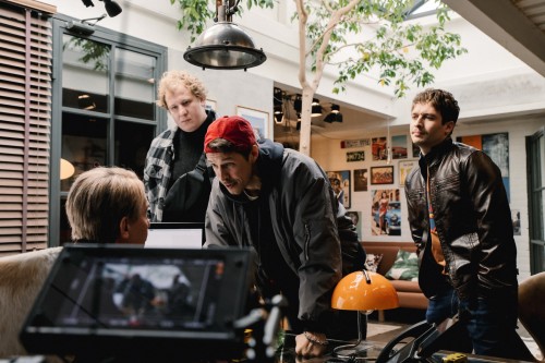 Снежинки ртом ловили: Wink поможет пережить последний месяц зимы