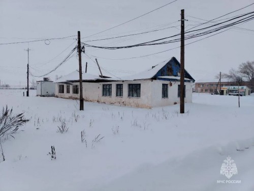 В Оренбуржье из-за снега обрушилась крыша почты