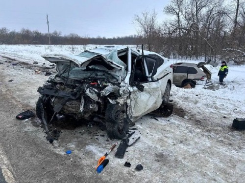 Сотрудники Госавтоинспекции Оренбурга устанавливают обстоятельства смертельного ДТП