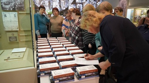 В Оренбург привезли дополнительный тираж «Моабитских тетрадей»