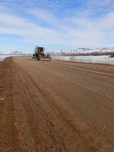 В Оренбуржье региональные дороги приводят в порядок после зимы В Оренбуржье региональные дороги приводят в порядок после зимы