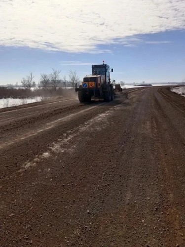 В Оренбуржье региональные дороги приводят в порядок после зимы В Оренбуржье региональные дороги приводят в порядок после зимы