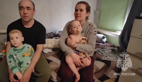 В Оренбуржье пожарный извещатель спас многодетную семью из 10 человек В Оренбуржье пожарный извещатель спас многодетную семью из 10 человек