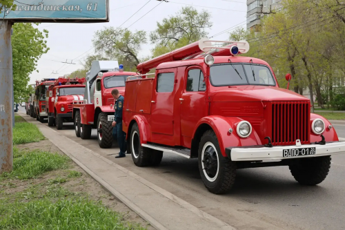 В Оренбурге состоялся автопробег ко Дню пожарной охраны