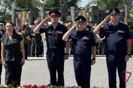 В Оренбуржье росгвардейцы приняли участие в мероприятиях, посвященных Дню памяти и скорби
