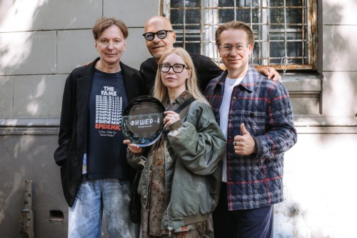 Юлия Снигирь передала эстафету мужу: главную роль в продолжении франшизы «Фишер» сыграет Евгений Цыганов Юлия Снигирь передала эстафету мужу: главную роль в продолжении франшизы «Фишер» сыграет Евгений Цыганов