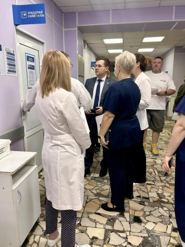Министр здравоохранения проверил работу поликлиники № 1 в Оренбурге после 170 тысяч обращений