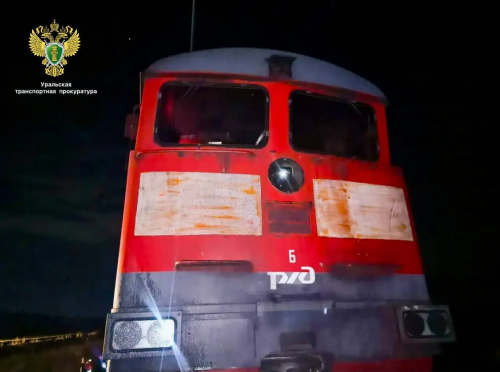 На перегоне под Гаем ночью загорелся тепловоз из-за неисправности