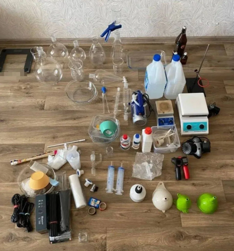 Житель Оренбурга получил 10 лет за организацию нарколаборатории в квартире на улице Джангильдина