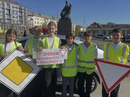 В Орске прошла акция по безопасности дорожного движения