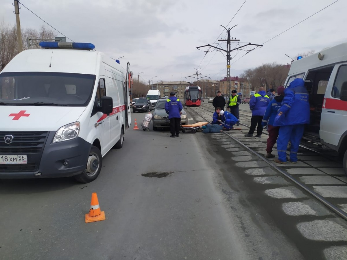 Сотрудники полиции в Новотроицке устанавливают обстоятельства ДТП, в  котором пострадали пожилая женщина и ребенок | 02.04.2024 | Новости  Оренбурга - БезФормата