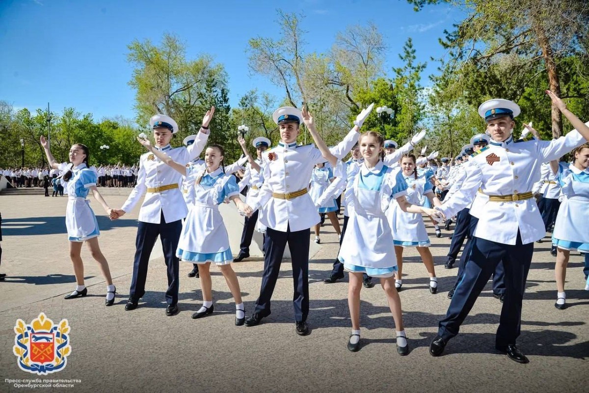 В Оренбуржье станцевали «Вальс Победы» | 07.05.2024 | Новости Оренбурга -  БезФормата