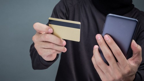 Житель Ташлы хотел трудоустроится и перевел неизвестному 117600 рублей