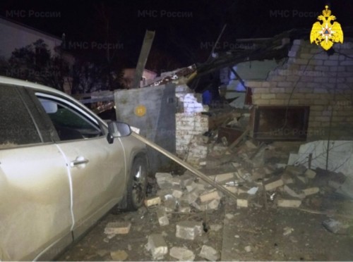 В результате взрыва газа в Бузулуке пострадало сразу шесть автомобилей