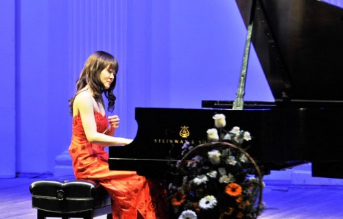 Всемирно известная пианистка из Японии выступит на Оренбургской сцене