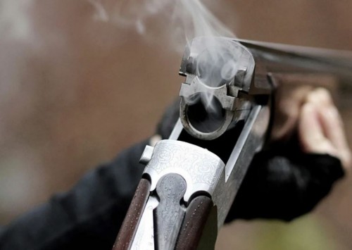 В Бузулукском районе мужчина на охоте прострелил себе ногу из собственного ружья