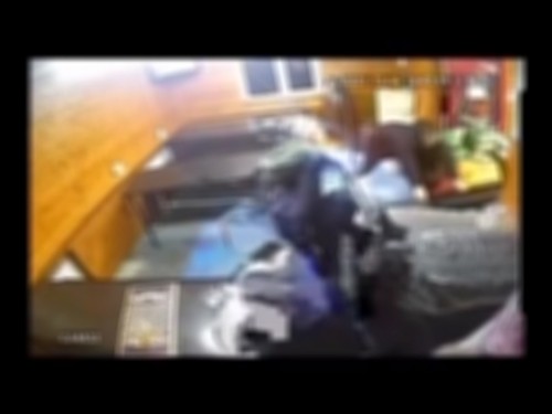 В Оренбурге в кафе избили лавочкой мужчину 