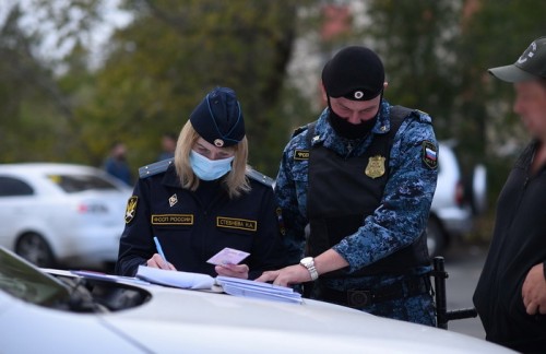 Житель Оренбурга спрятал автомобиль у родителей, сменив номера
