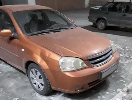 В Новотроицке ведутся поиски водителя допустившего столкновение с автомобилем «Шевроле»