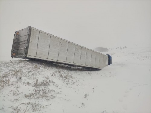 В Северном районе на автомобильной дороге Москва – Челябинск в кювет съехал автомобиль В Северном районе на автомобильной дороге Москва – Челябинск в кювет съехал автомобиль