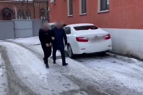 Сотрудники полиции Кувандыка в Москве задержали мужчину, находящегося в федеральном розыске