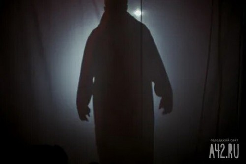 В Домбаровке с напуганным полицейскими ребенком работает психолог В Домбаровке с напуганным полицейскими ребенком работает психолог