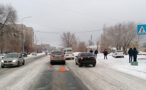 В Новотроицке на проспекте Комсомольском сбили женщину В Новотроицке на проспекте Комсомольском сбили женщину