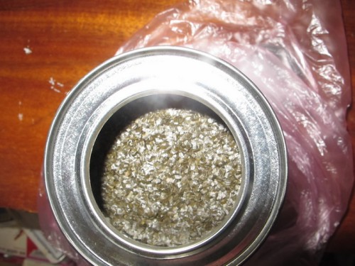 В Бугуруслане сотрудниками полиции выявлен факт незаконного хранения пороха В Бугуруслане сотрудниками полиции выявлен факт незаконного хранения пороха