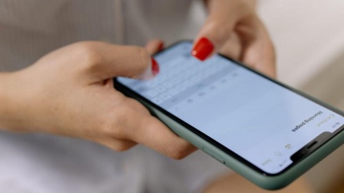 Учитель из Орска перевела преступникам на «безопасный» счет 600000 рублей Учитель из Орска перевела преступникам на «безопасный» счет 600000 рублей