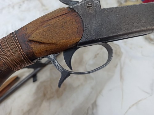 Житель Акбулака купил дом и нашел два ружья, которые не сдал в полицию