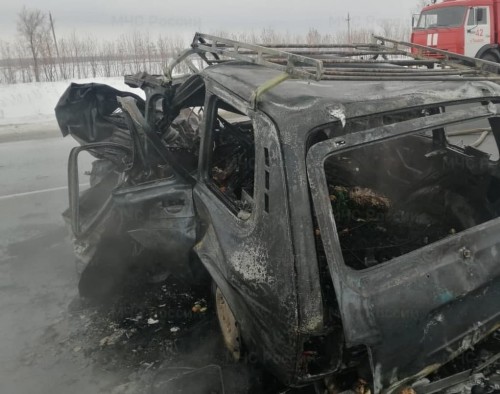 В Бузулукском районе после ДТП в автомобиле «Нива» сгорела женщина с мужчиной