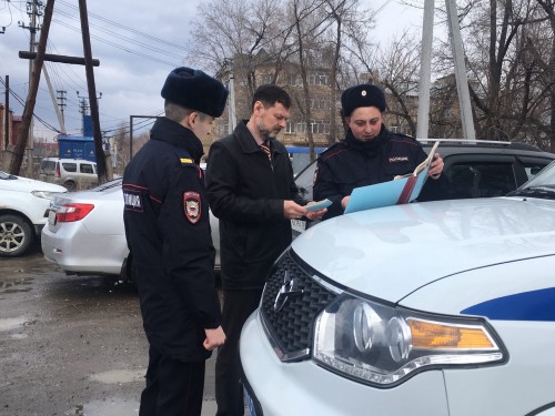 Заместитель председателя Общественного совета Владимир Захаров  проверил работу сотрудников патрульно-постовой службы ОМВД России по Соль-Илецкому городскому округу