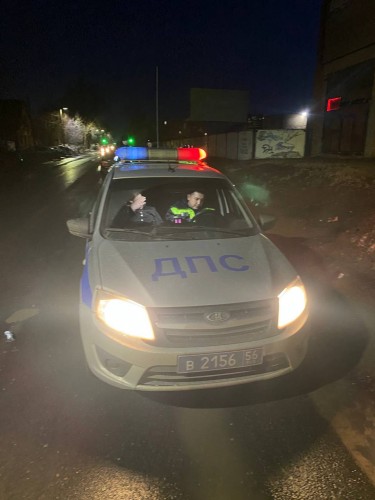 Госавтоинспекция Бузулука задержала женщину, которая приобрела по объявлению водительское удостоверение и совершила ДТП. Госавтоинспекция Бузулука задержала женщину, которая приобрела по объявлению водительское удостоверение и совершила ДТП.