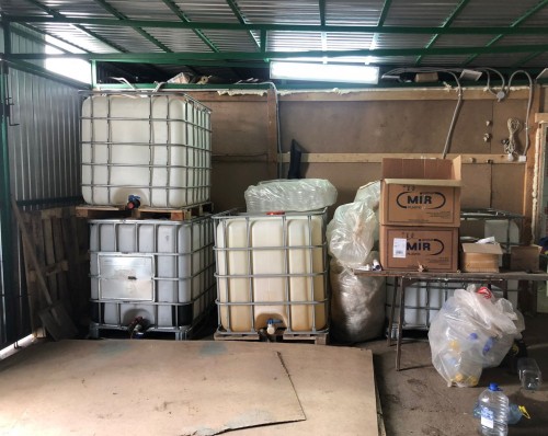 В Оренбурге пресечена деятельность цеха по производству стеклоомывающей жидкости на основе метилового спирта В Оренбурге пресечена деятельность цеха по производству стеклоомывающей жидкости на основе метилового спирта