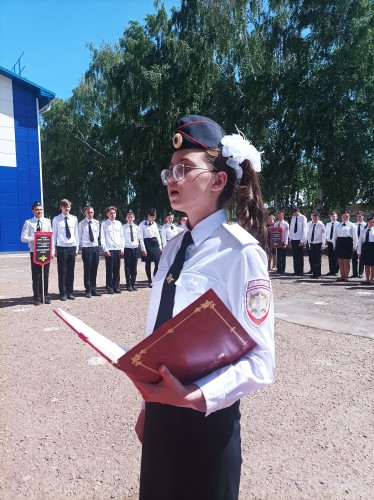 «Дали торжественную клятву»: в Бузулуке учащихся полицейских классов посвятили в кадеты