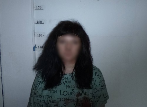 В Бугуруслане полицейские задержали девушку, подозреваемую в нанесении ножевых ранений