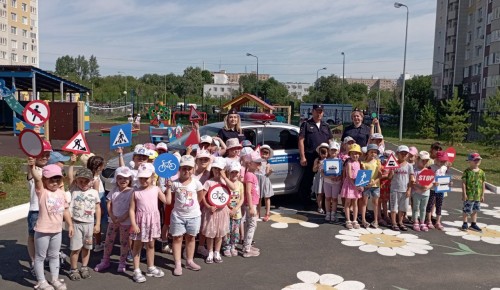 Очередная минутка безопасности дорожного движения была проведена в одном из городских детских садов   