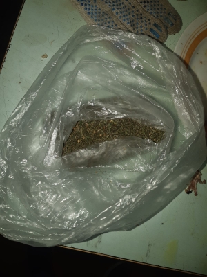 Полицейские Сорочинского городского округа изъяли у 48-летнего местного жителя наркотическое средство Полицейские Сорочинского городского округа изъяли у 48-летнего местного жителя наркотическое средство