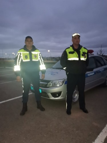 В Оренбургской области инспекторы ДПС спасли из горящего дома 86-летнюю пенсионерку