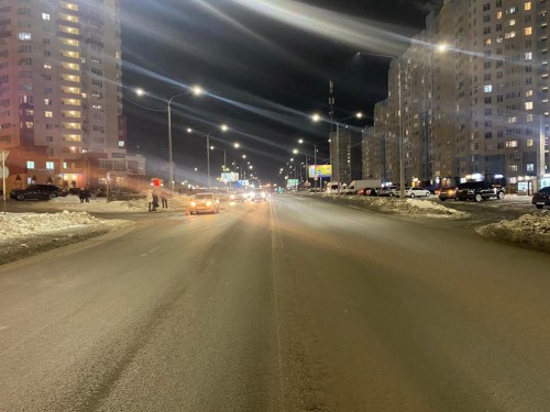 В Оренбурге сотрудники полиции устанавливают обстоятельства наезда на пешехода на улице Салмышской